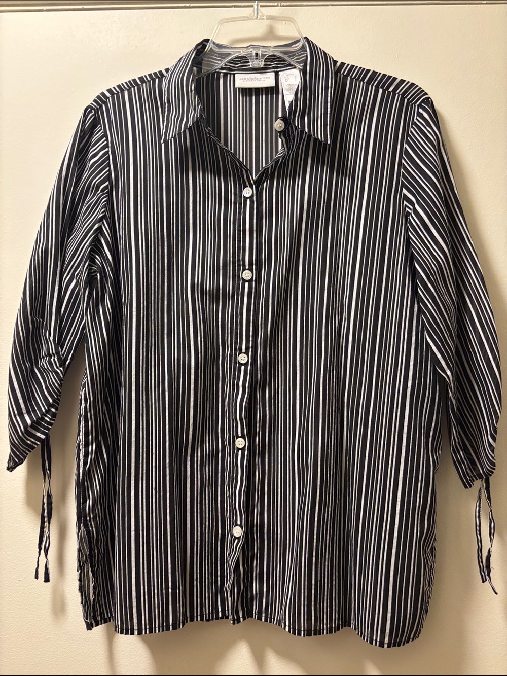 Liz Claiborne Black & White Vertical Stripe Button-Down Shirt